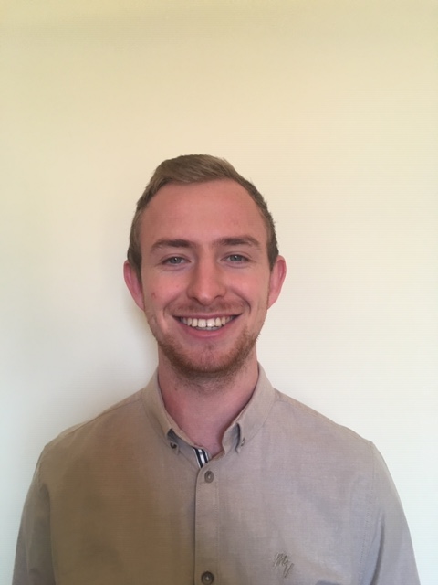 Liam Holmes, alumnus